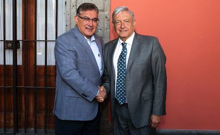 AMLO sostiene encuentro con representantes del SNTE