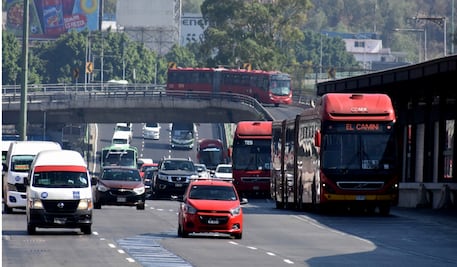 Estos son los autos que no circulan este sábado 25 de mayo tras suspensión de la contingencia ambiental
