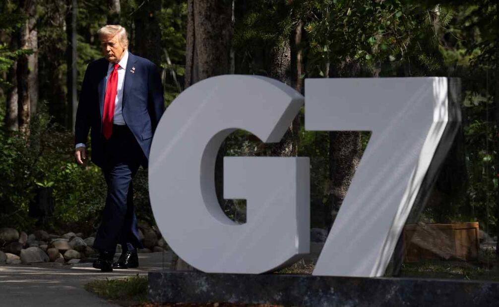 El presidente de los Estados Unidos, Donald Trump, se dirige a la bienvenida oficial en la Cumbre del G7 en Kananaskis, Alberta, Canada. Junio 16, 2025. (Adrian Wyld/The Canadian Press via AP)