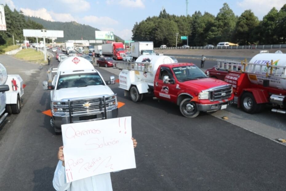 Rebelión de gaseros; realizan bloqueos y convocan a paro