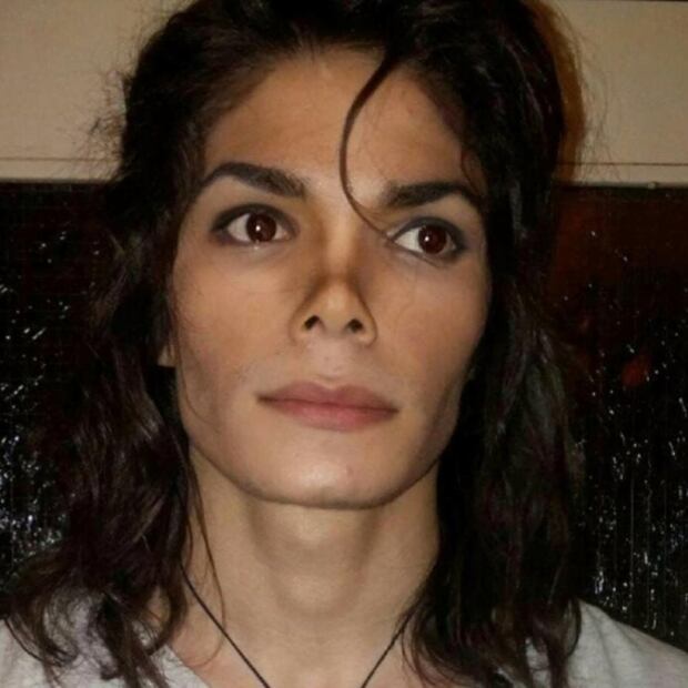 Influencer asegura que sufre acoso por su "parecido natural" con Michael Jackson
