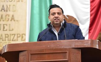 Diputado del PRI impulsa reciclaje de útiles escolares en escuelas de la CDMX; genera gastos innecesarios, dice