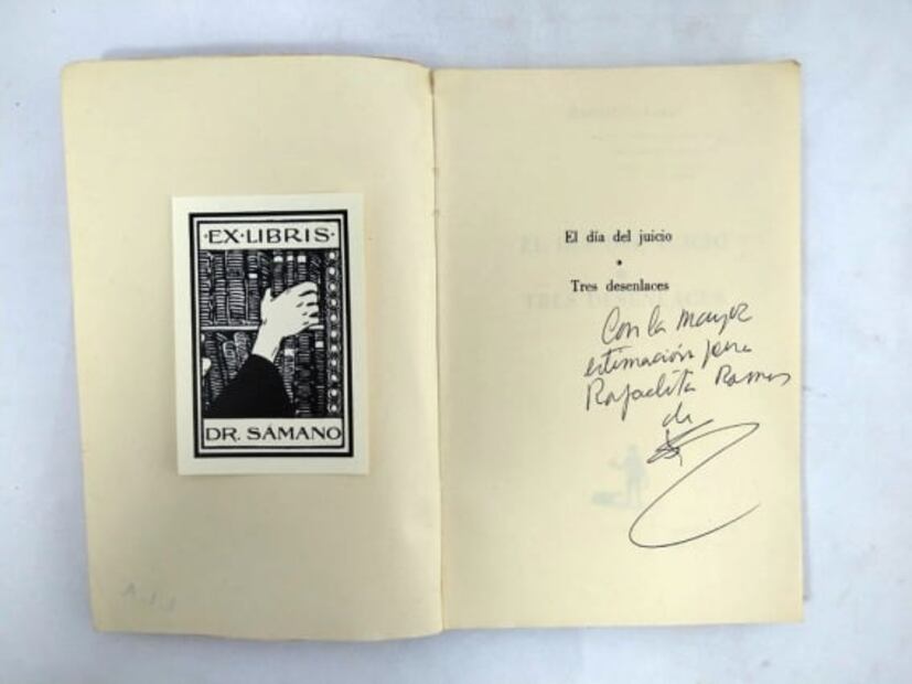 Bibliófilos cazadores de libros firmados por sus autores