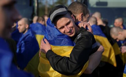 Rusia y Ucrania intercambian 193 prisioneros de guerra; EU y Emiratos Árabes Unidos mediaron el canje
