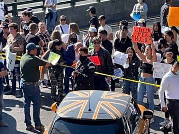 “Justicia para Hugo”: Familiares de menor que murió en fiesta clandestina en Edomex bloquean Periférico Norte