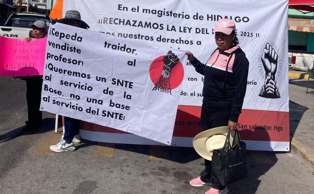 Docentes de la zona 127 se manifestaron para exigir cambios en su régimen de jubilación (07/03/2025). Foto: Especial