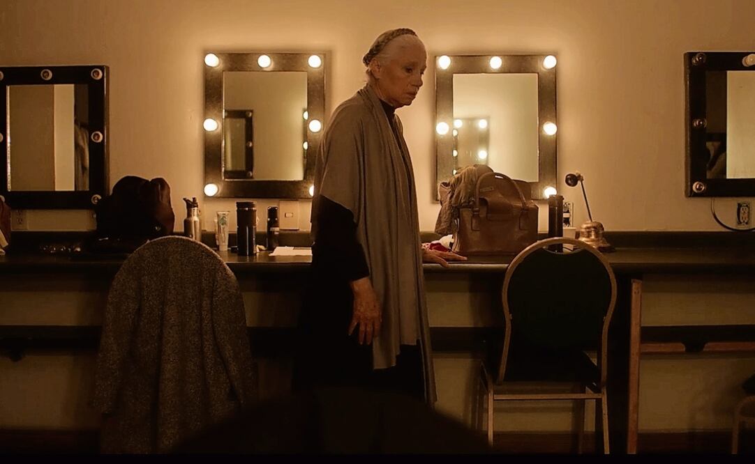 Coraje, que estrena mañana en salas, es la historia de una actriz que va perdiendo la vista y, con ello, sus facultades y la razón de vivir. Foto: Mandarina Cine