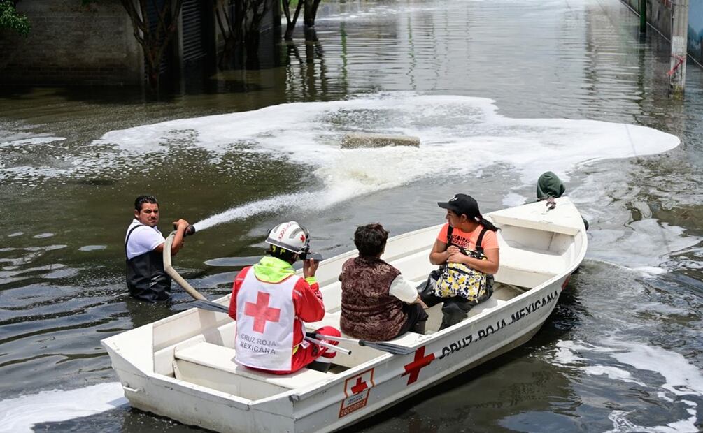 Biodigestor aplicado en Chalco combate bacterias y malos olores en áreas inundadas. Foto: Especial
