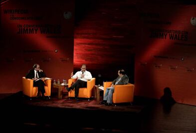 Wikipedia ha democratizado el conocimiento en el siglo XXI