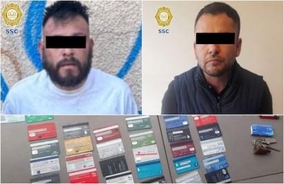 Policías ven a venezolanos sospechosos afuera del banco; tras revisión les hallan 33 tarjetas en Iztapalapa