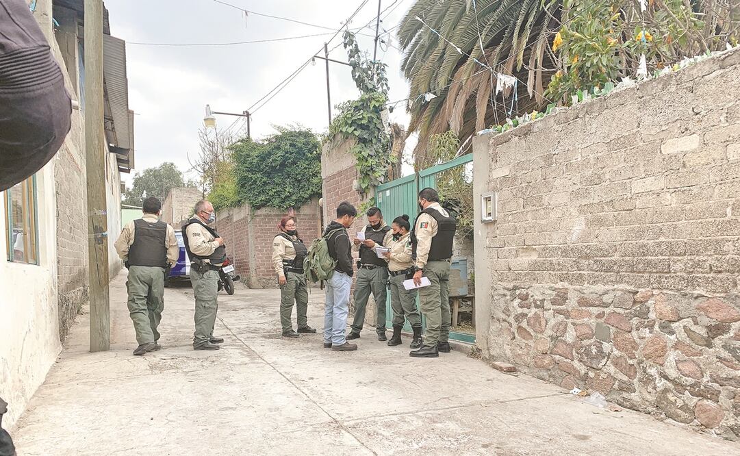 El joven habría asesinado a sus hermanas, de 7 y 12 años, la noche del pasado domingo en su vivienda, ubicada en la colonia San Francismo Cuautiquixca, Tecámac. Foto: Ricardo Pérez. EL UNIVERSAL