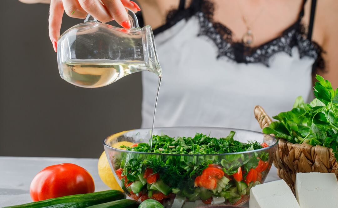 Utiliza este hack de cocina para lavar la lechuga y disfrutar tus ensañadas sin preocupaciones. Foto: Freepik