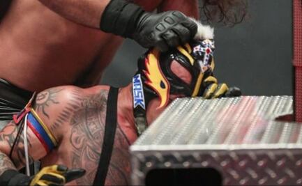 Rey Mysterio, en estado crítico por lesión en el ojo