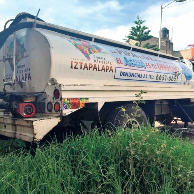 Casas particulares y unidades habitacionales de las colonias Santa Cruz Meyehualco, Las Peñas y Leyes de Reforma, las que más han solicitado pipas. ESPECIAL