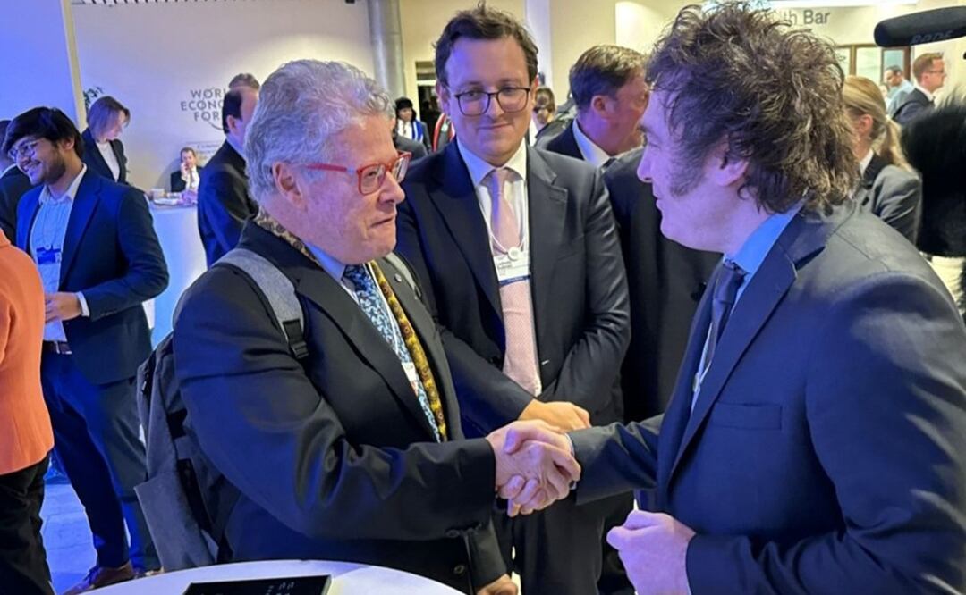 Sergio Sarmiento y el presidente de Argentina, Javier Milei en el Foro de Davos, Suiza. Foto: @SergioSarmiento