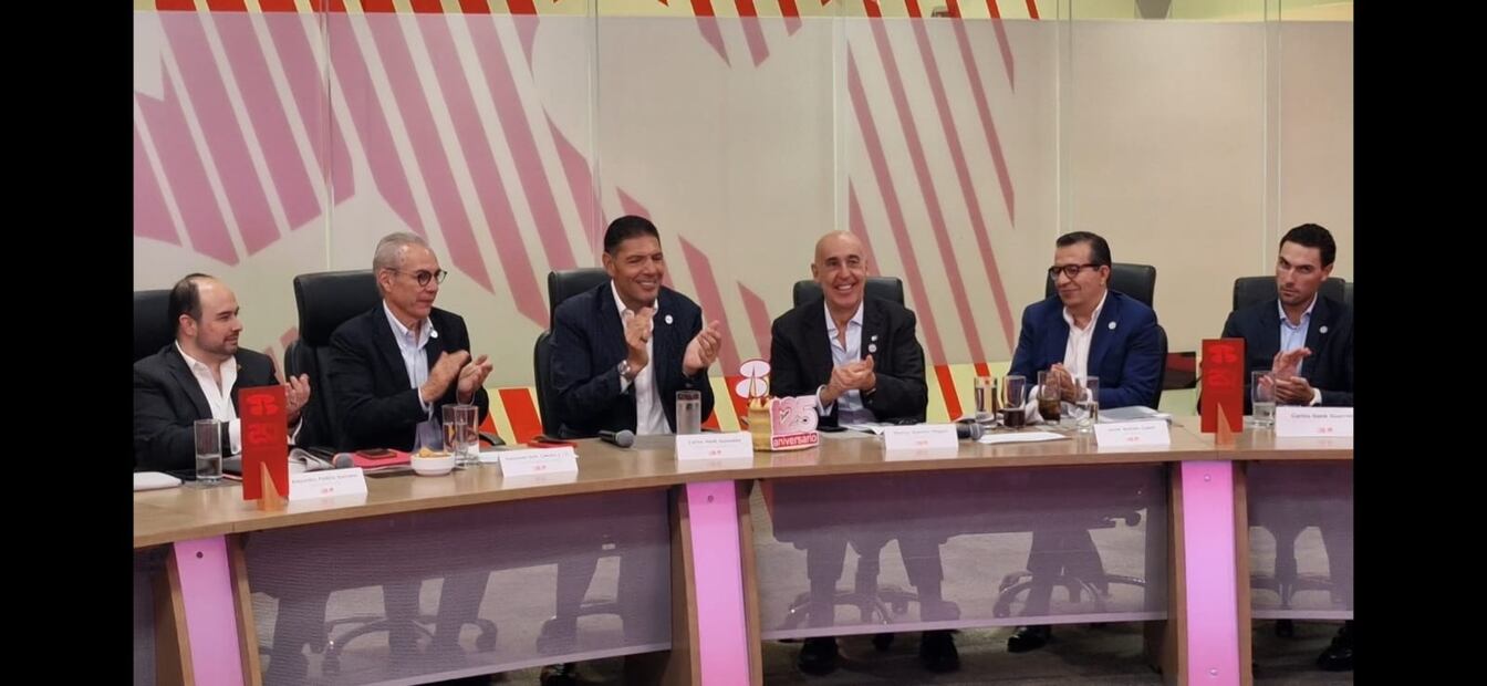 Cuestionado sobre si ya pasó la mayor volatilidad en el mercado luego de la jornada electoral en Estados Unidos, dijo que estos episodios son consecuencia de grandes cambios que generan incertidumbre en el mercado. Foto: Antonio Hernández/El Universal