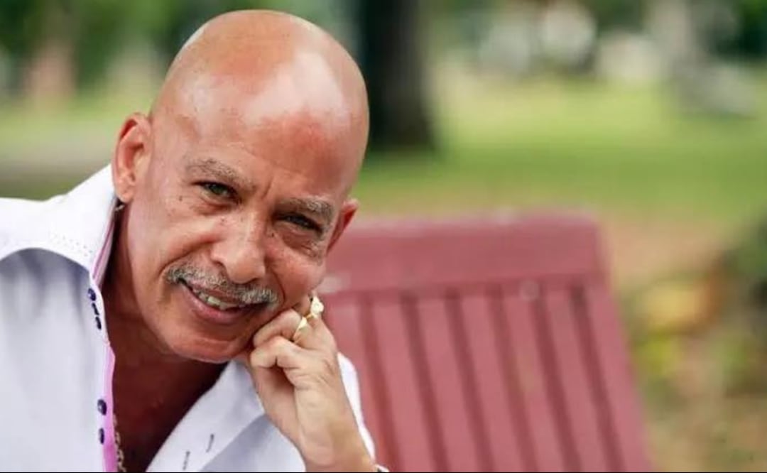 Papo Rosario nació el 4 de abril de 1947, arrancó su carrera musical siendo un adolescente, cuando aún era un estudiante