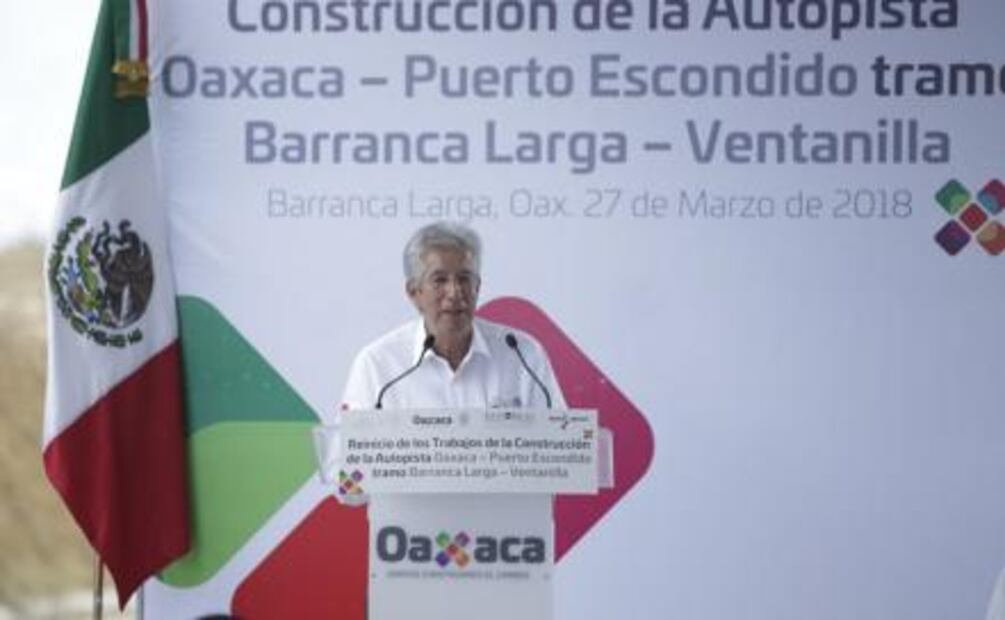 Retomarán construcción de supercarretera Oaxaca-Costa