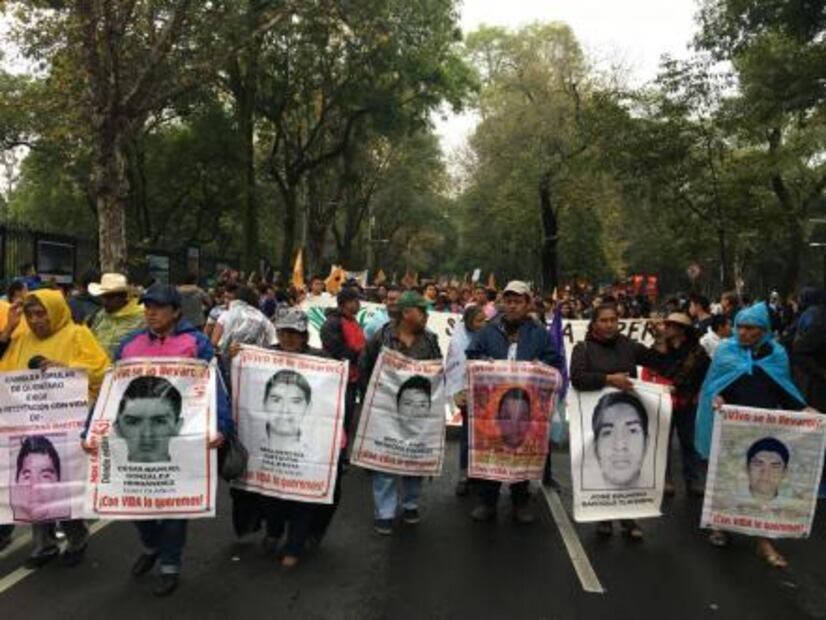 Minuto a Minuto. Marcha del Silencio de estudiantes al Zócalo