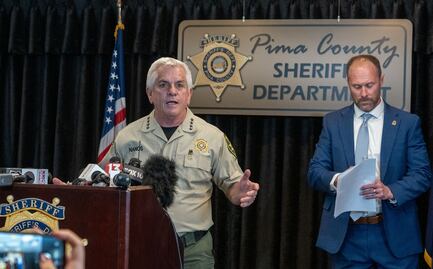 Liberan a detenido por secuestro de la mamá de presentadora Savannah Guthrie, reportan; FBI publicó imágenes del sospechoso
