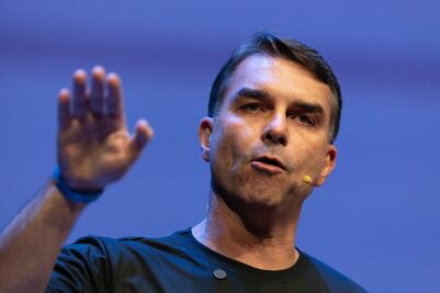 Flávio Bolsonaro al estilo Bukele en Brasil; promete militares en la frontera, castración química y cárceles