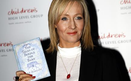 "Tú eres la siguiente", amenazan a J.K. Rowling, tras muestra de apoyo a Salman Rushdie