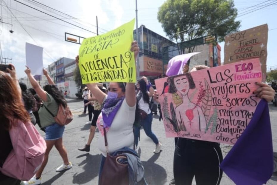 Miles de mujeres marchan en Toluca por el Día Internacional de la Mujer 