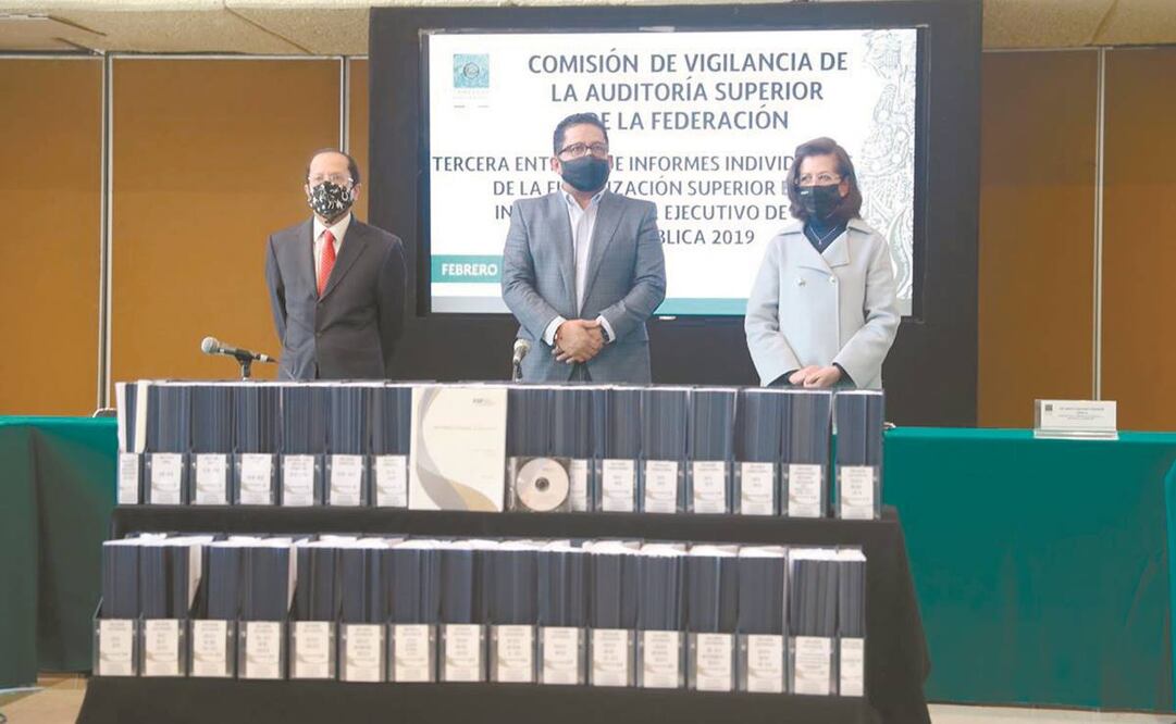 La ASF entregó los Informes Individuales y el Informe General para el año 2019 ante la Comisión de Vigilancia. Foto: ESPECIAL