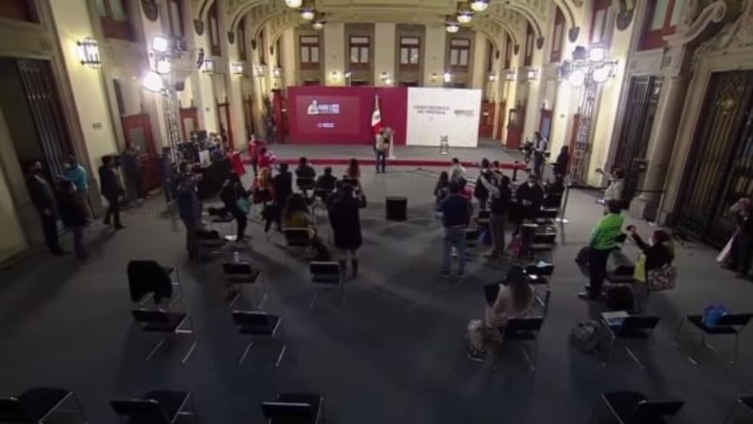 Alerta sísmica interrumpe la mañanera de AMLO