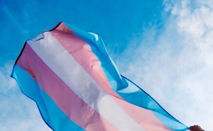 Corte Suprema británica determina que definición legal de una mujer se basa en sexo biológico; fallo no rebaja protección de mujeres trans