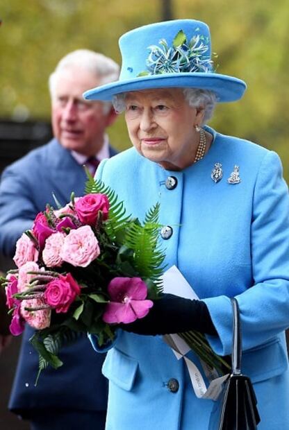 ¿Por qué la reina Isabel se vestía de colores tan vivos?