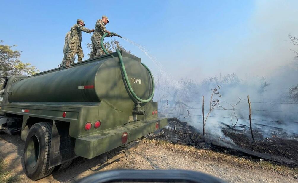 Labores para sofocar los 3 incendios forestales registrados en Veracruz (22/05/2025). Foto: Especial