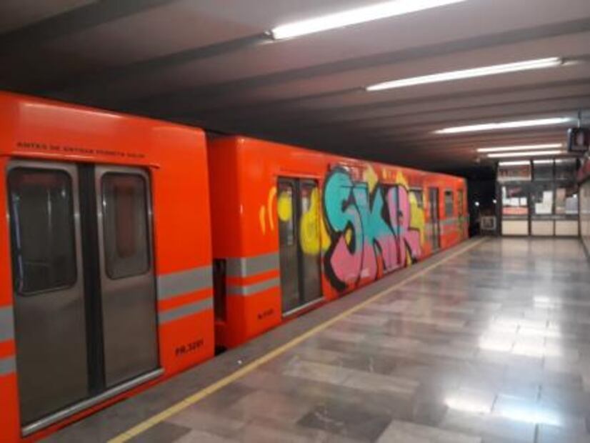 Vandalizan vagones de la Línea 6 del Metro