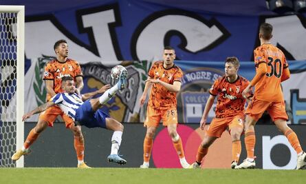 Porto y 'Tecatito' Corona vencen a la Juventus de Cristiano Ronaldo