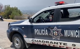 ¡Quedo como calcomanía! Unidad de transporte público arrolla a un motociclista en Ecatepec