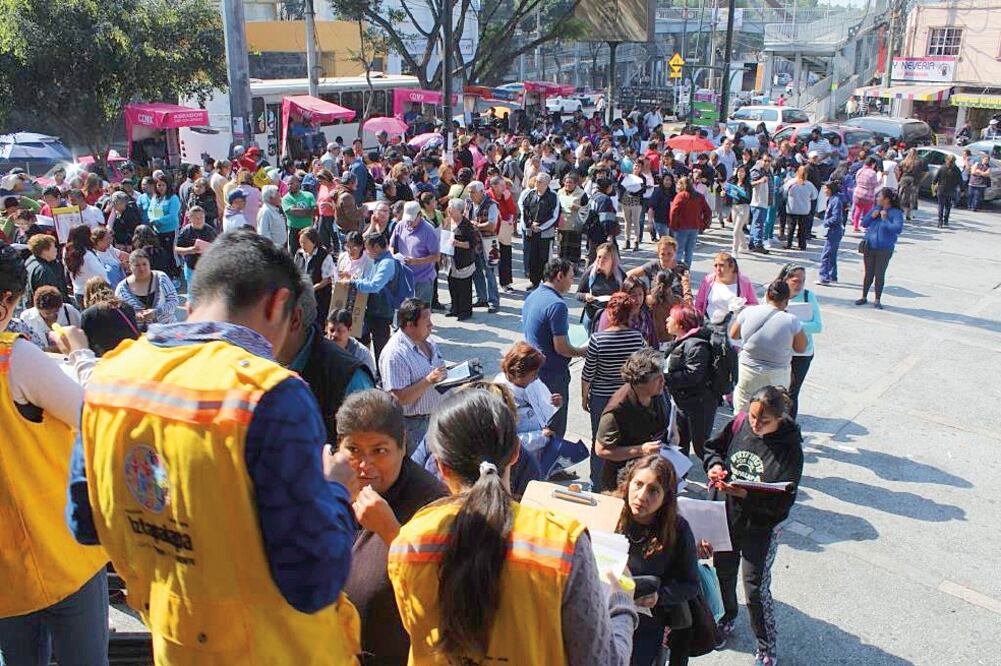 Dione Anguiano defendió los programas de monitores, pues dijo, han sido auditados sin hallar irregularidades (CORTESÍA)