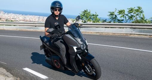 SEAT MÓ eScooter 125, así se maneja la primera moto eléctrica de la marca española