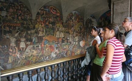 Restringen uso de escalera principal de Palacio Nacional que lleva a murales de Diego Rivera