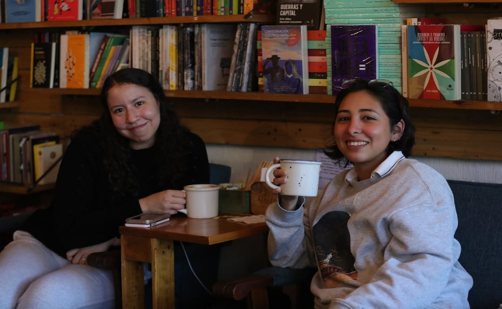 Marabunta sobresale por la curaduría que realizan en cuanto a la selección de libros de literatura (narrativa, cuento y poesía), así como ciencias sociales. Foto: Atenea Campuzano / EL UNIVERSAL