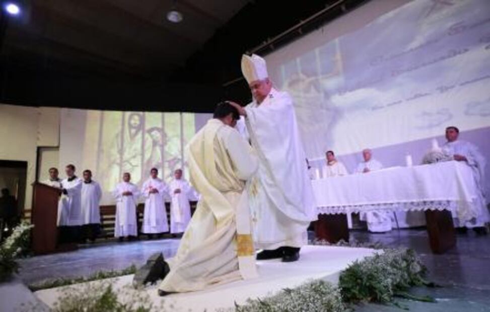 De pandillero a sacerdote; Gabriel se ordenó en cárcel de Apodaca 