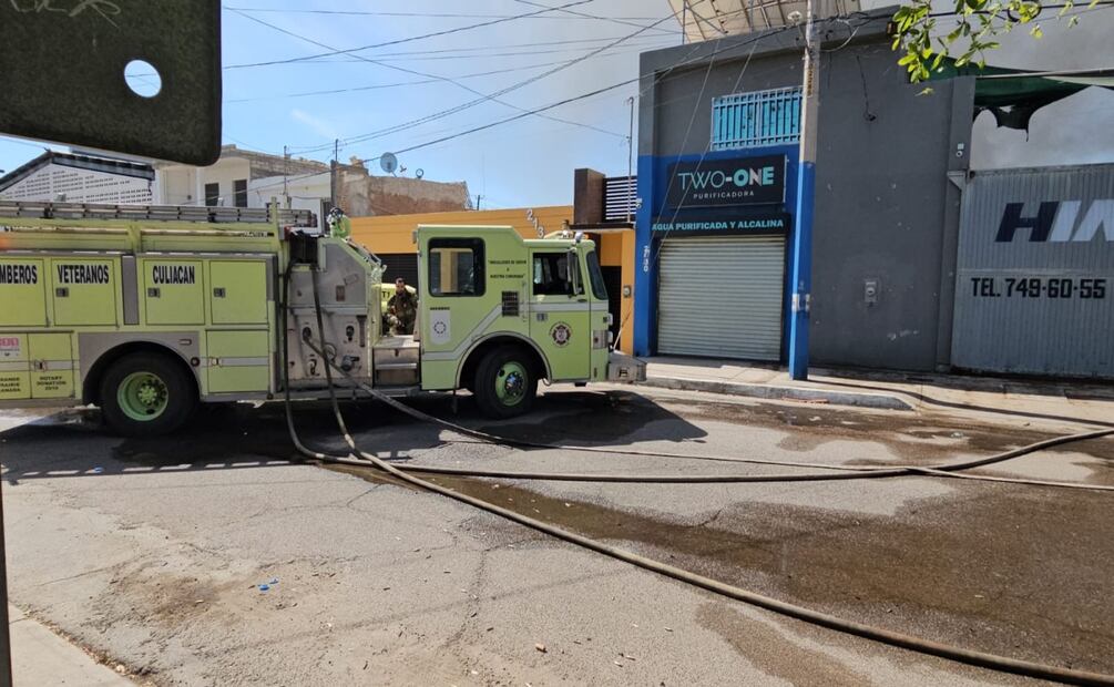 Nuevo ataque armado en Lázaro Cárdenas; incendian taller tras rafaguear fachada. Foto: Especial
