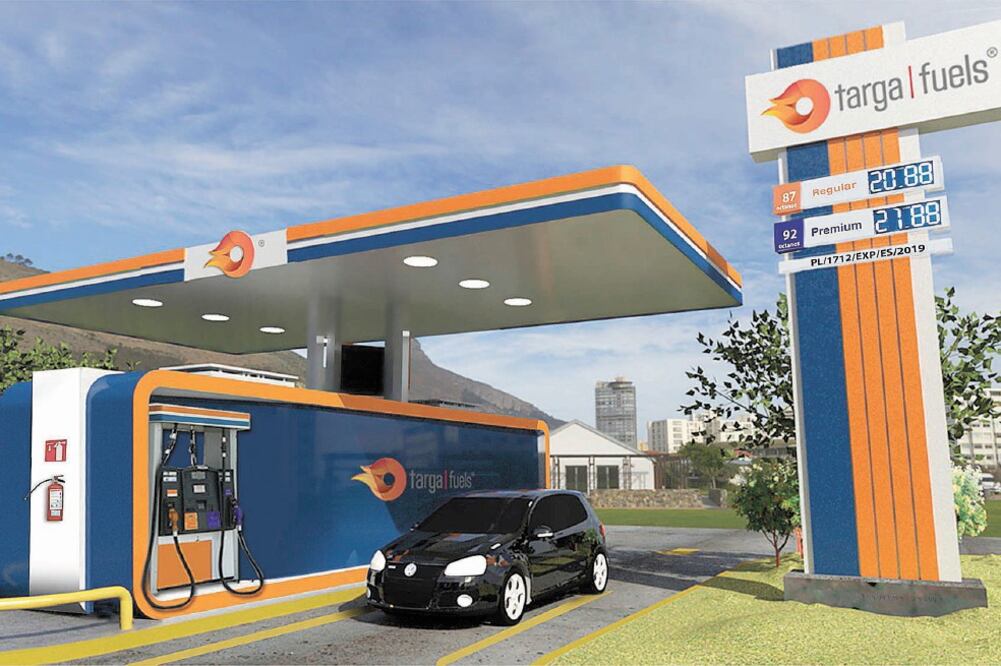 Grupo Enermex anunció que, a través de Targa Fuels, recibió dos estaciones de servicio móviles provenientes de Ucrania. Foto/CORTESÍA