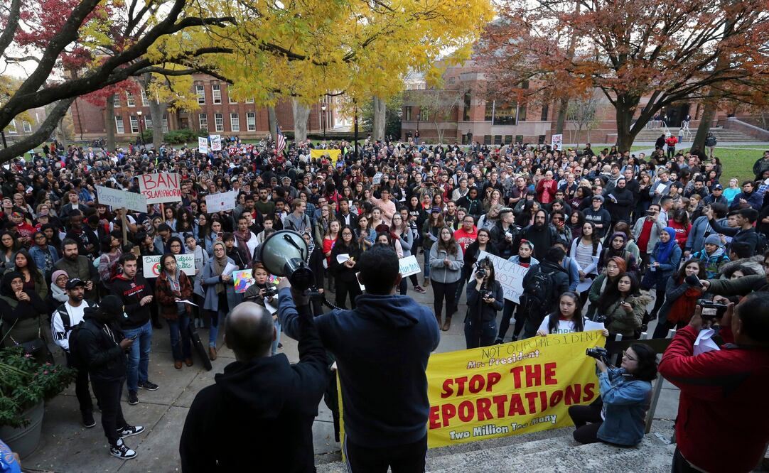 La comunidad estudiantil de la Universidad de Rutgers, en New Brunswick, Nueva Jersey, se ha movilizado este miércoles. (Foto: AP)