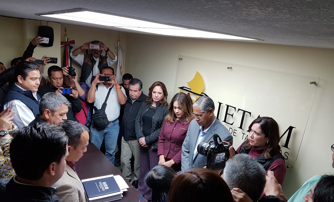Registro de la coalición “Por Tamaulipas al Frente” (Foto: Roberto Aguilar / EL UNIVERSAL)
