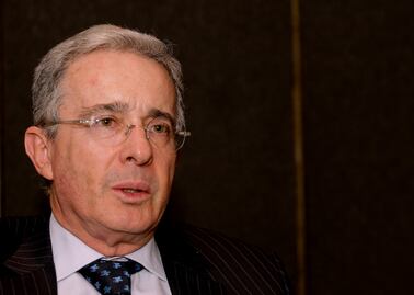 Expresidente colombiano Uribe pagará 12 años de prisión domiciliaria, reportan; es acusado de soborno y fraude procesal 