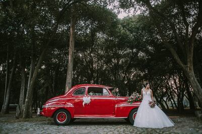 Cinco autos clásicos ideales para una boda