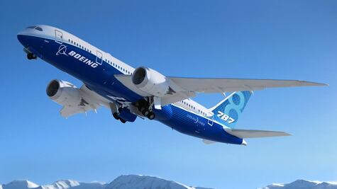 Boeing: denuncia nuevos problemas con otro modelo de avión de la compañía