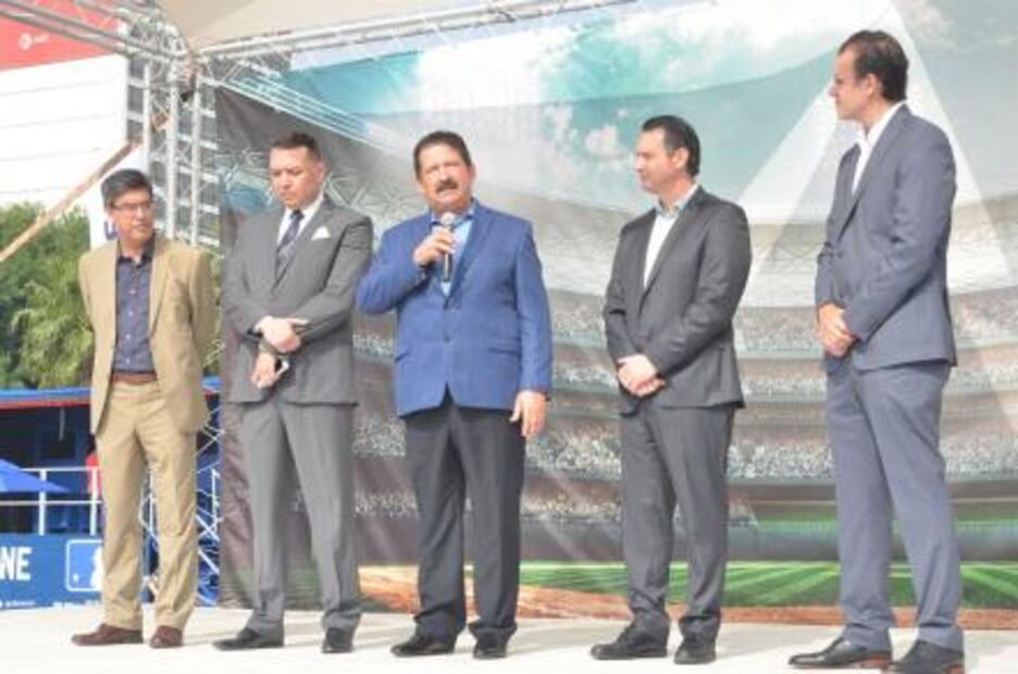 Inauguran "Fan Fest" de Grandes Ligas en Monterrey