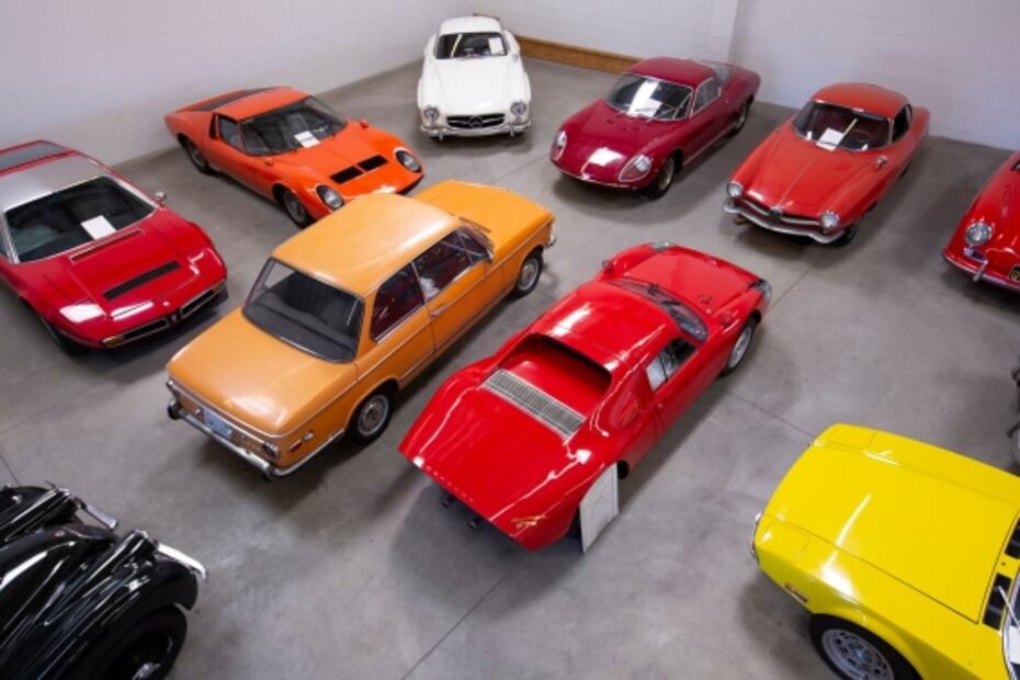 Hombre dona colección de autos valuada en 10 mdd a universidad de California