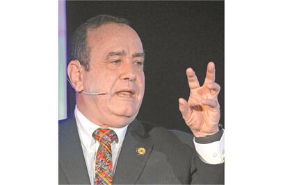 Giammattei denuncia maltrato en Caracas